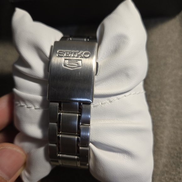 Seiko 5 Automatic Blue Dial - Picture 2 of 5